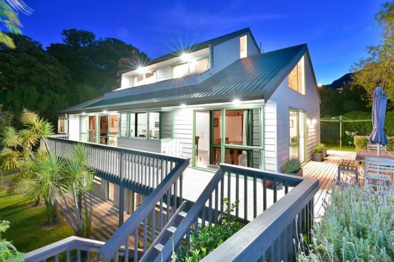 Photo of property in 18 Whale Cove, Stanmore Bay, Whangaparaoa, 0932