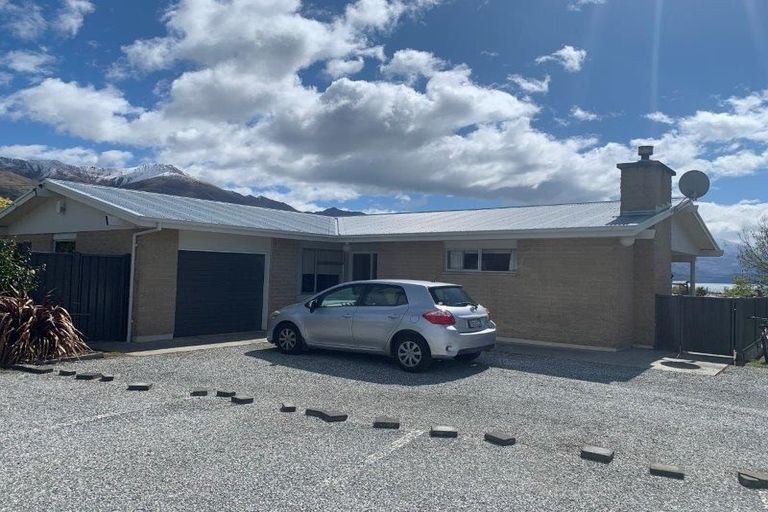 Photo of property in 90-94 Tenby Street, Wanaka, 9305
