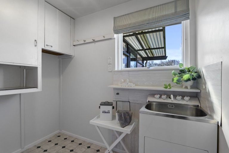 Photo of property in 46 Frensham Crescent, Woolston, Christchurch, 8062