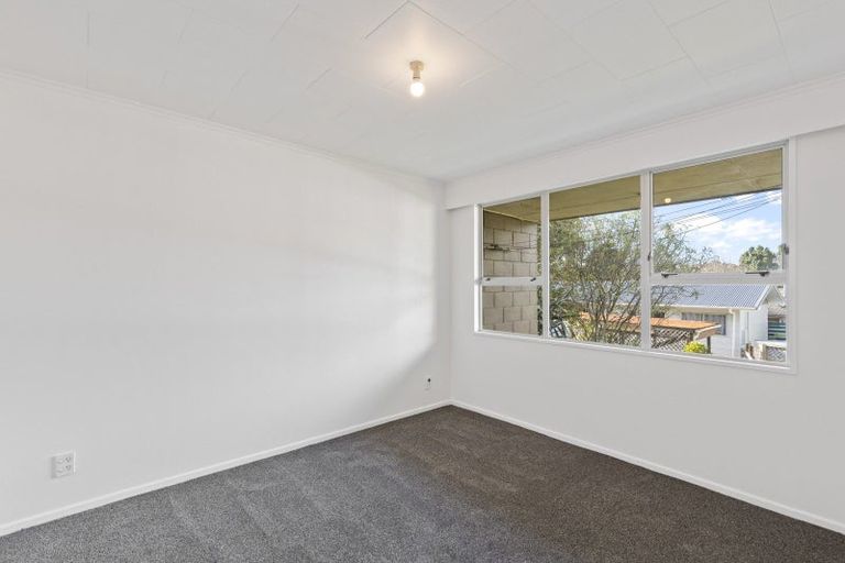 Photo of property in 8a Waterloo Place, Westown, New Plymouth, 4310