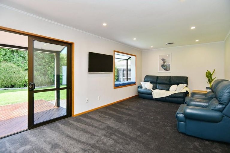 Photo of property in 16 Bush Street, Rangiora, 7400