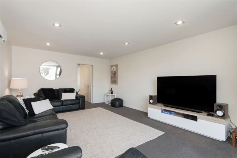Photo of property in 90c Mandeville Street, Riccarton, Christchurch, 8011
