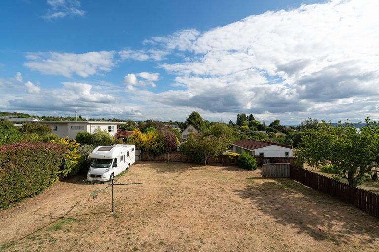Photo of property in 19 Ingle Avenue, Waipahihi, Taupo, 3330