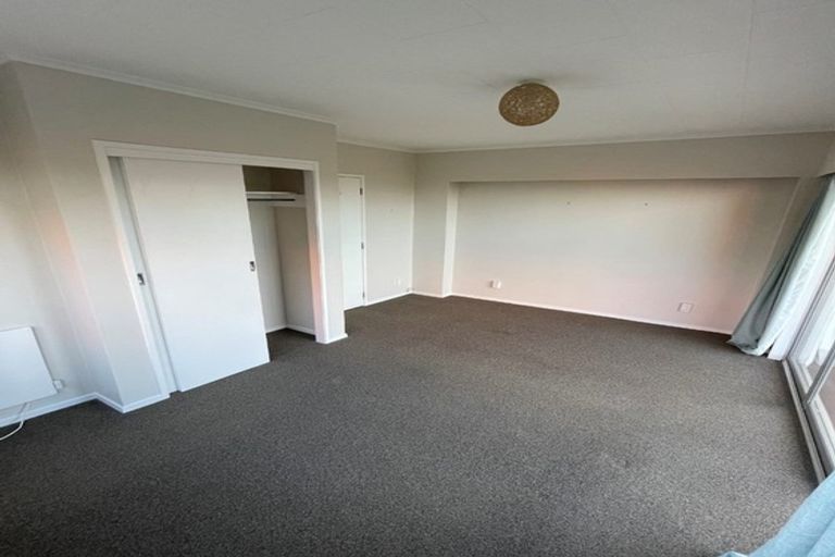 Photo of property in 5/60 West Coast Road, Glen Eden, Auckland, 0602