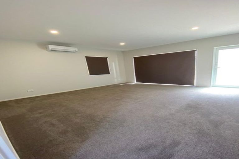 Photo of property in 26 Warbler Crescent, Papakura, 2110