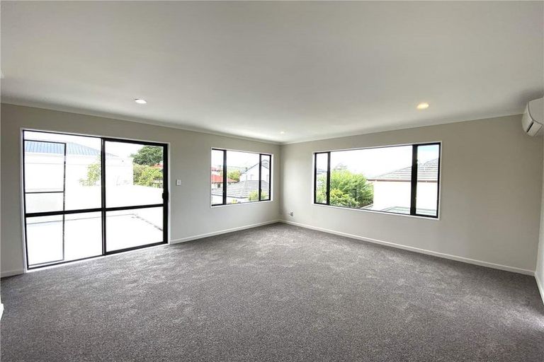 Photo of property in 439 Old Te Atatu Road, Te Atatu Peninsula, Auckland, 0610