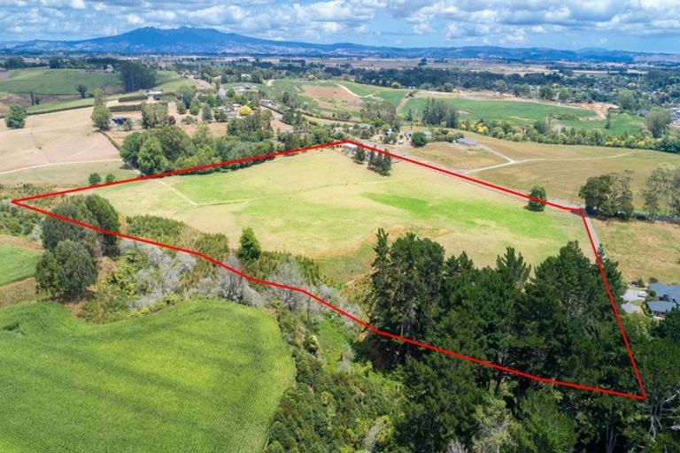 Photo of property in 104 Hall Road, Peacocke, Hamilton, 3282