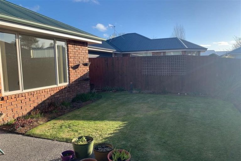 Photo of property in 15 Ashmore Lane, Strowan, Christchurch, 8052