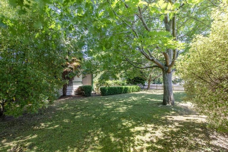 Photo of property in 1 Windsor Street, Dannevirke, 4930