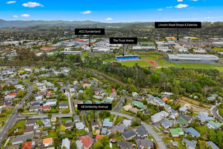 Photo of property in 48 Amberley Avenue, Te Atatu South, Auckland, 0610