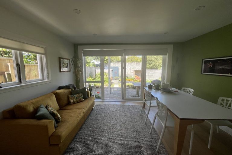 Photo of property in 12 Matipo Street, Eastbourne, Lower Hutt, 5013