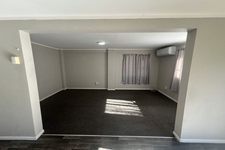Photo of property in 18 Deodar Place, Totara Heights, Auckland, 2105