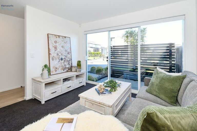 Photo of property in 6 Hoiho Road, Pukekohe, 2120