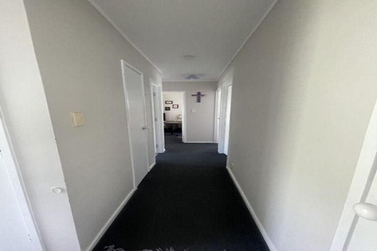 Photo of property in 50 Sungrove Rise, Sunnyvale, Auckland, 0612