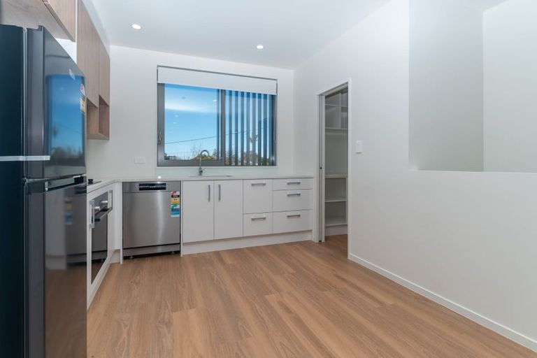 Photo of property in 8/2 Moor Avenue, Te Atatu Peninsula, Auckland, 0610