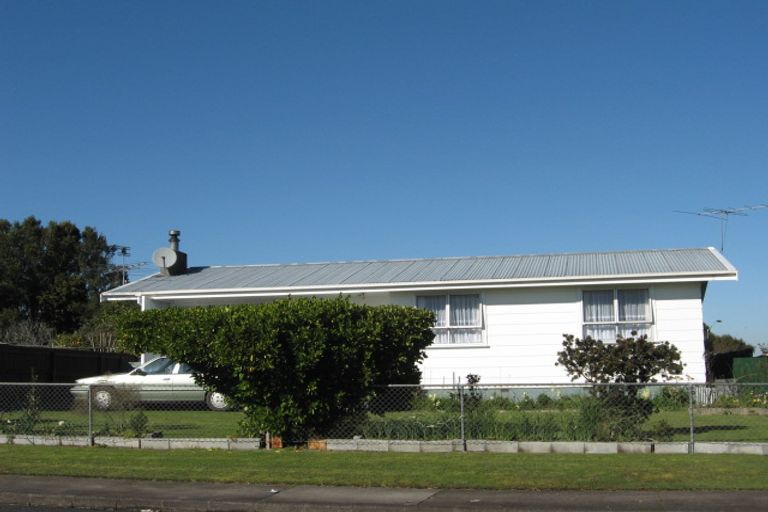 Photo of property in 95 Cargill Street, Papakura, 2110