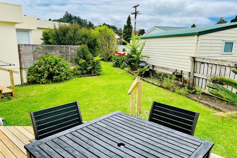 Photo of property in 90 Victoria Street, Coromandel, 3506