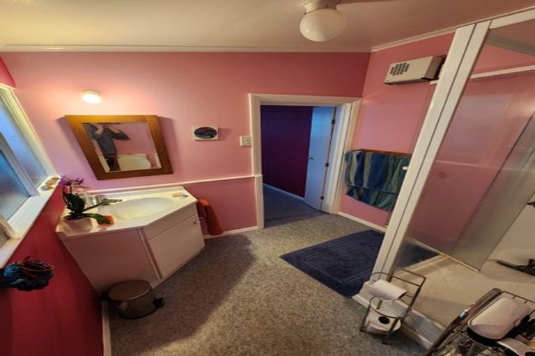 Photo of property in 35 Grafton Road, Roseneath, Wellington, 6011