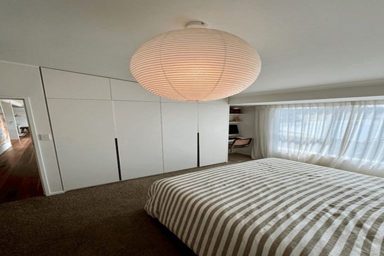 Photo of property in 1/51 East Coast Road, Milford, Auckland, 0620