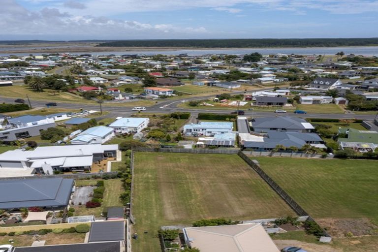 Photo of property in 38 Andrews Street, Foxton Beach, Foxton, 4815