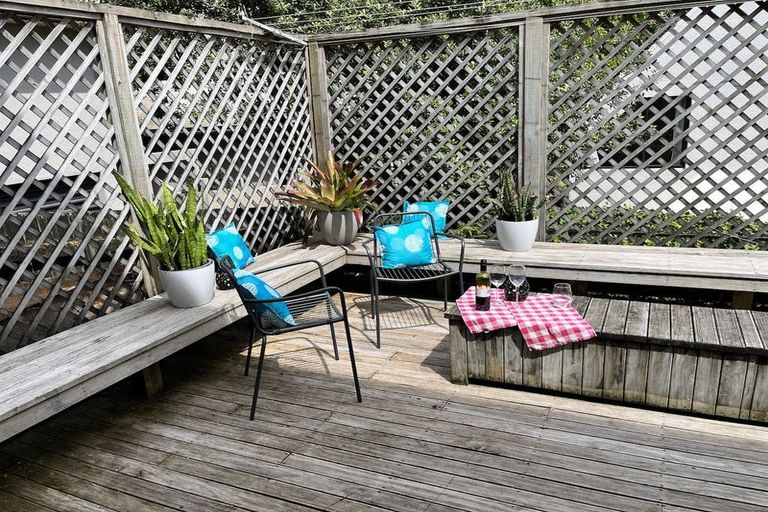 Photo of property in 2/24 West End Road, Herne Bay, Auckland, 1022