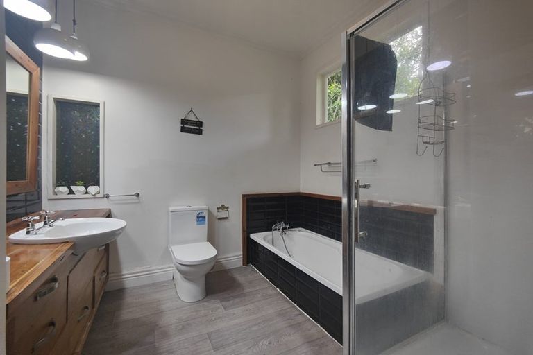 Photo of property in 154 Upland Road, Kelburn, Wellington, 6012