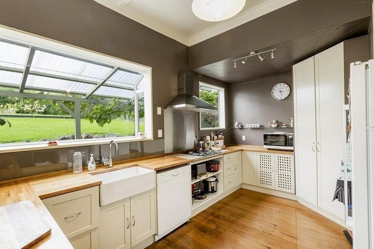 Photo of property in 24 Clifford Street, Dalmore, Dunedin, 9010