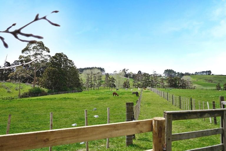 Photo of property in 320 Ireland Road, Waitoki, Kaukapakapa, 0871