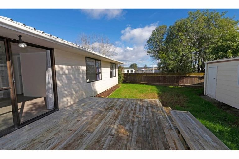 Photo of property in 2/162 Universal Drive, Henderson, Auckland, 0610