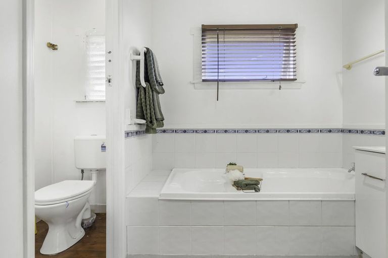 Photo of property in 172 Western Hills Drive, Kensington, Whangarei, 0112
