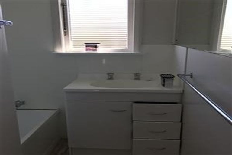 Photo of property in 2 Rutland Street, Levin, 5510