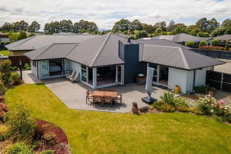 Photo of property in 10a Manor Drive, Rolleston, 7614