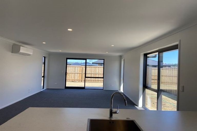 Photo of property in 20 Broadway Parade, Rolleston, 7615