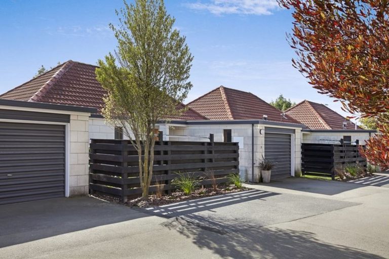 Photo of property in 5/4 Broadbent Street, Riccarton, Christchurch, 8041