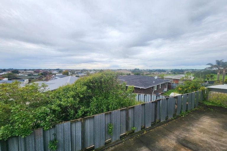 Photo of property in 8b Julian Place, Westown, New Plymouth, 4310