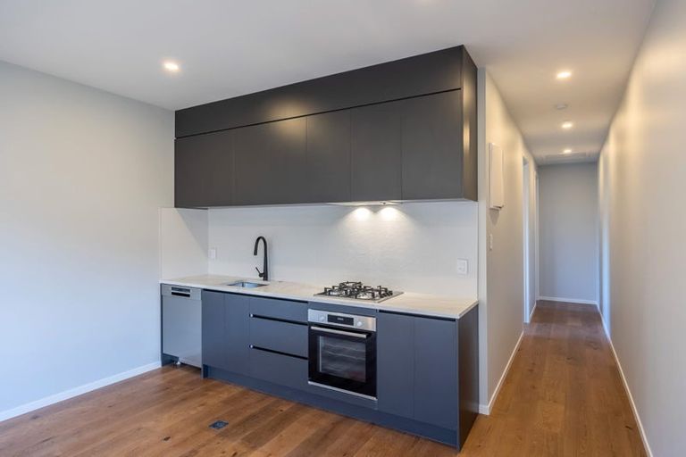 Photo of property in 15 Mcindoe Road, Kumeu, 0810