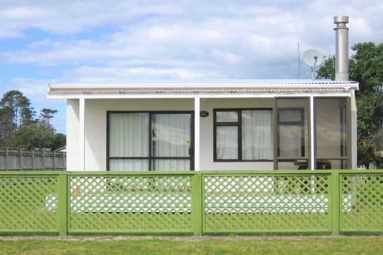 Photo of property in 603 Beach Road, Whangamata, 3620