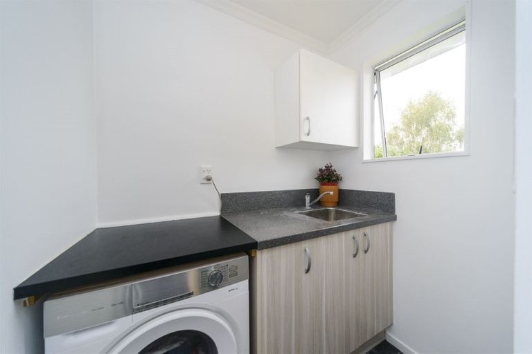 Photo of property in 77 Kaimanawa Street, Kelvin Grove, Palmerston North, 4414