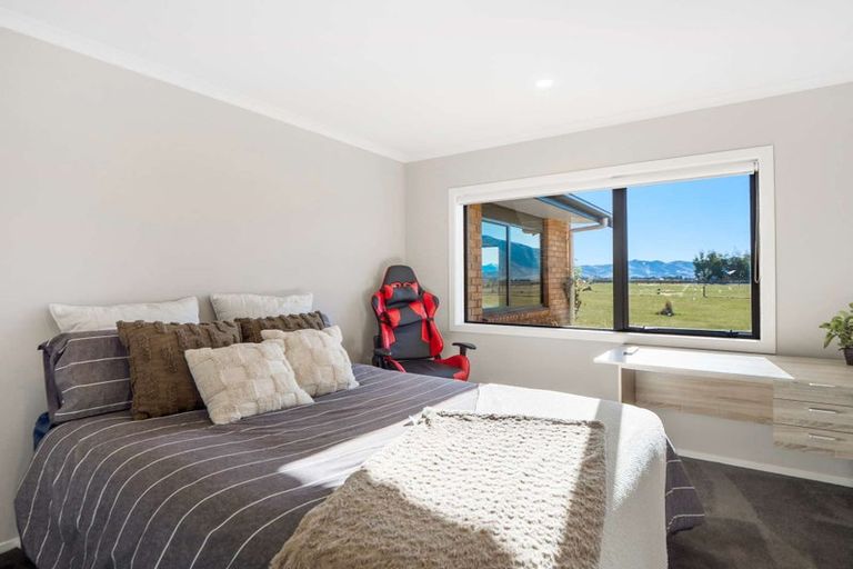 Photo of property in 10 Hardacre Place, Omarama, 9412