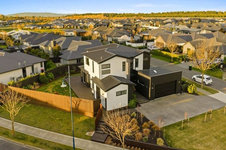 Photo of property in 1 De Surville Way, Pegasus, 7612