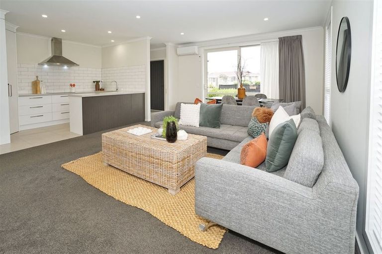 Photo of property in 2 Pryce Place, Silverdale, Hamilton, 3216