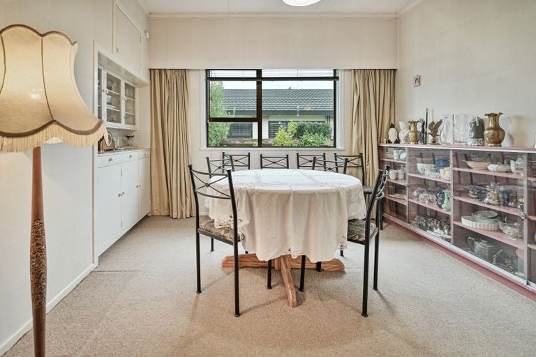 Photo of property in 2/37 Middle Road, Havelock North, 4130