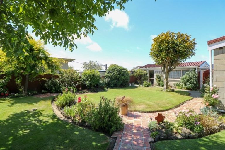 Photo of property in 22b Avenue Road, West End, Timaru, 7910