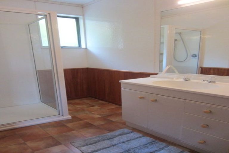 Photo of property in 66 Fyvie Avenue, Tawa, Wellington, 5028