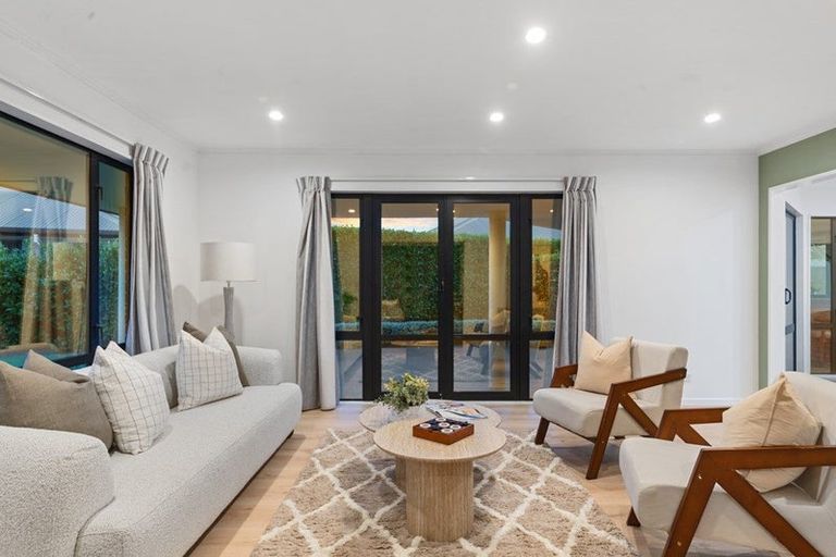 Photo of property in 15 Abingdon Court, Avonhead, Christchurch, 8042