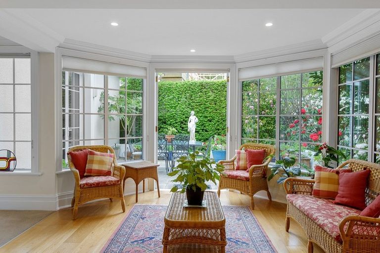 Photo of property in 38 Waiwetu Street, Fendalton, Christchurch, 8052