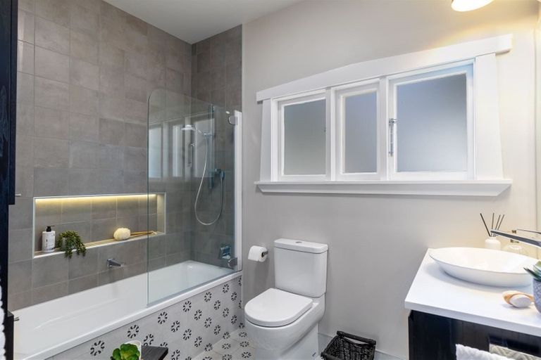 Photo of property in 1 Hawthorne Street, Strowan, Christchurch, 8052