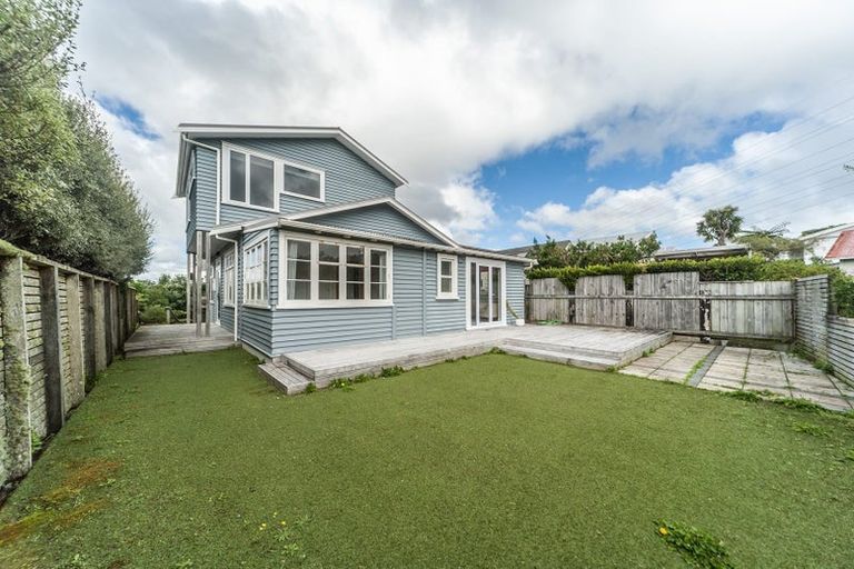 Photo of property in 44 Mortimer Terrace, Aro Valley, Wellington, 6021