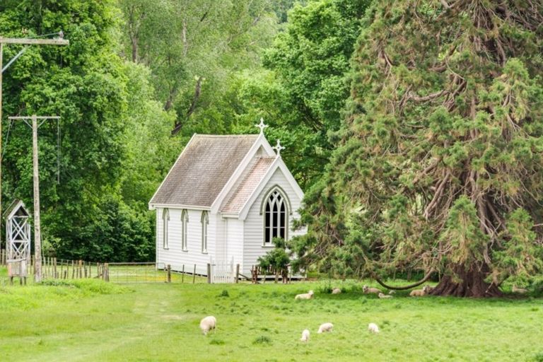 Photo of property in 402 Mangakuri Road, Kairakau, Havelock North, 4295