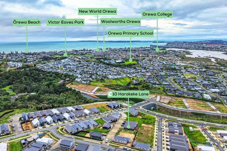 Photo of property in 10 Harakeke Lane, Orewa, 0931